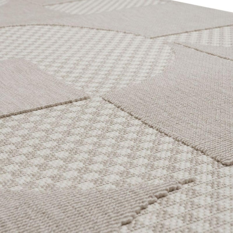 Fatboy Carpretty Catwalk Checky Carpet | Indoor/Outdoor | Easy to clean | UV-resistant | Combined multi-level weaving | Anti-static | 100% Polypropylene | 80x200 cm - Cream/White - Image 3